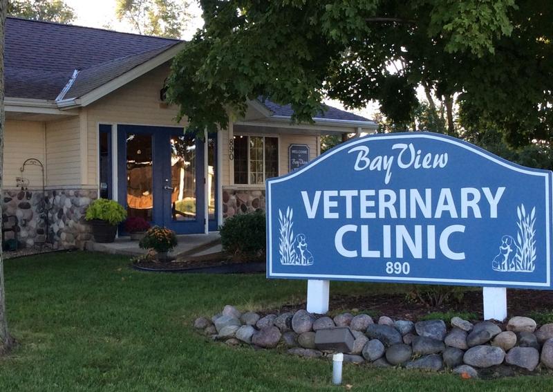 Carousel Slide 2: Bay View Veterinary Clinic Exterior Sign